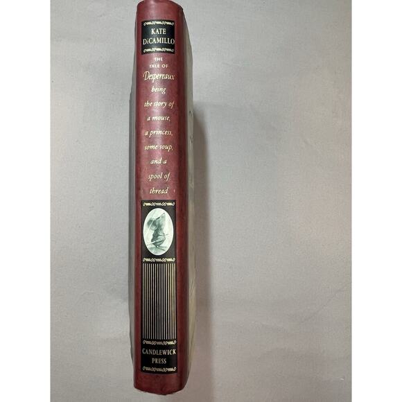 Tale of Despereaux : Being the Story of a Mouse, a Princess, Some Soup, and a... - Picture 2 of 9